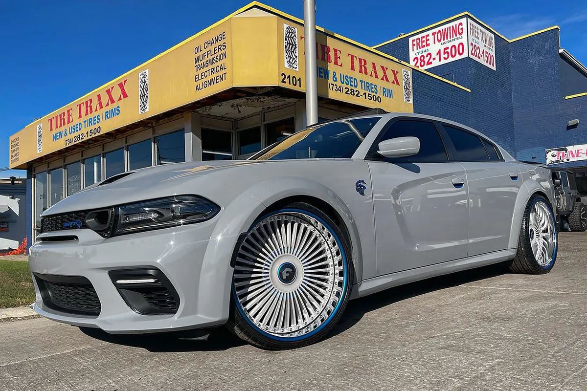 Dodge Charger on Forgiato Trimestre wheels