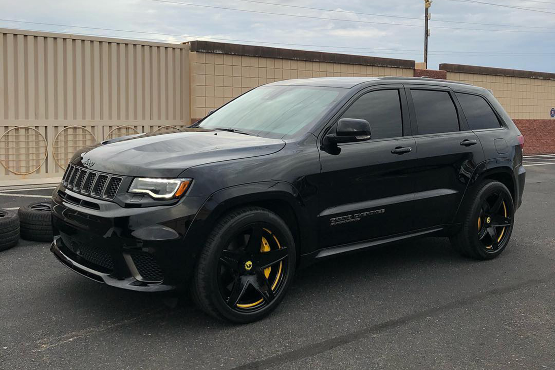 Cherokee on Classico-M