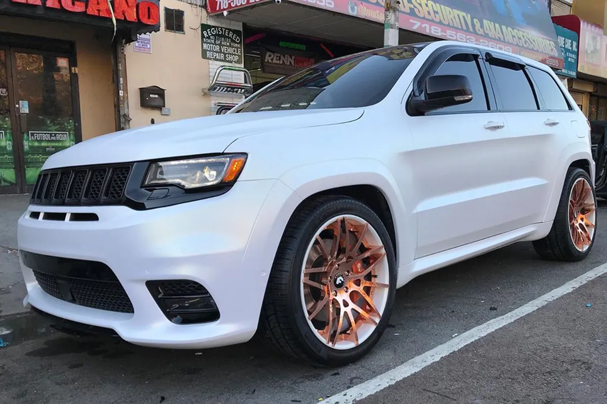 Jeep Cherokee on Forgiato Maglia-ECL wheels