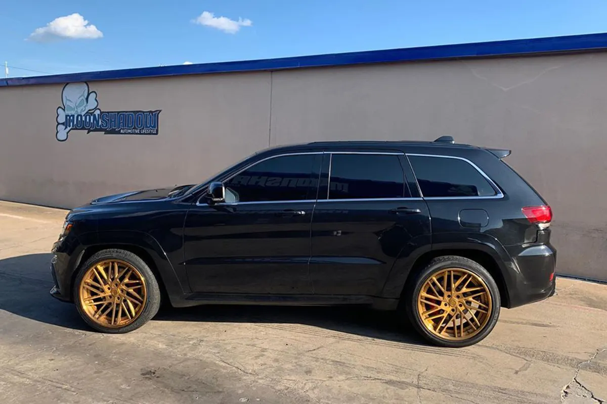 Jeep Cherokee on Forgiato Tec 3.6 wheels