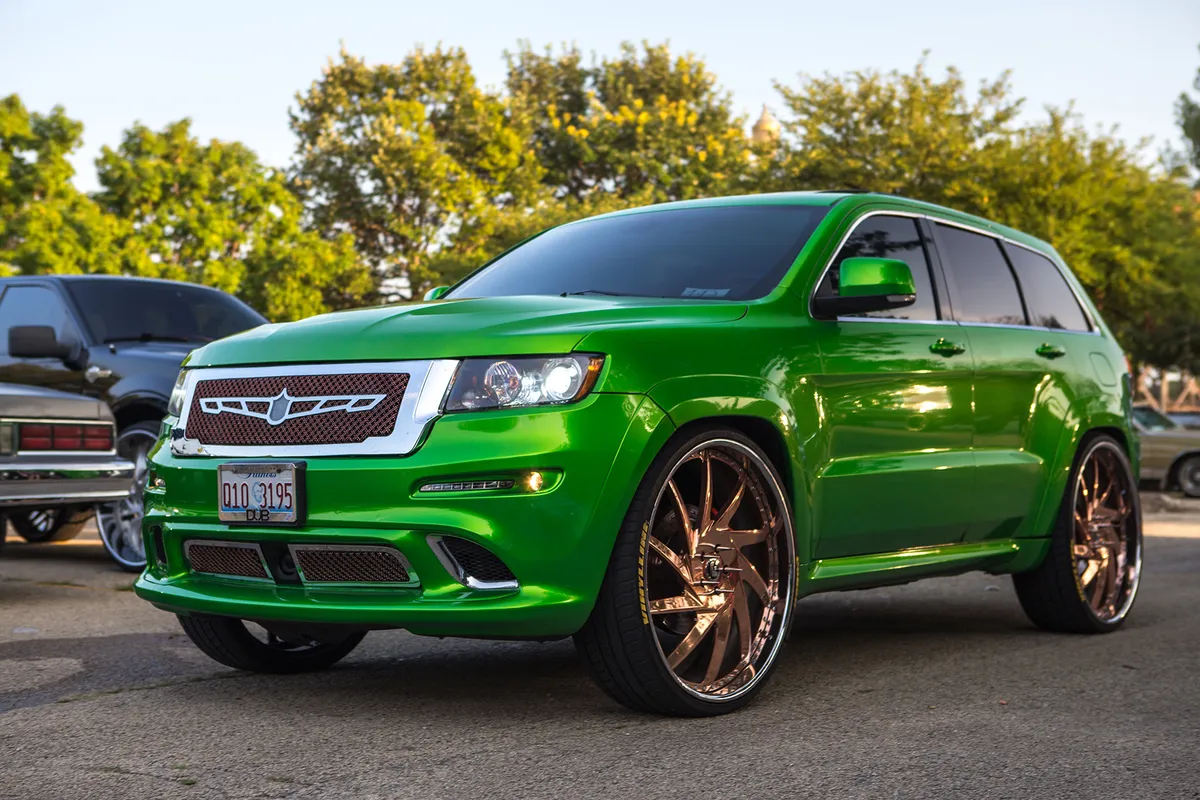 Jeep Cherokee on Forgiato Troppo-B wheels