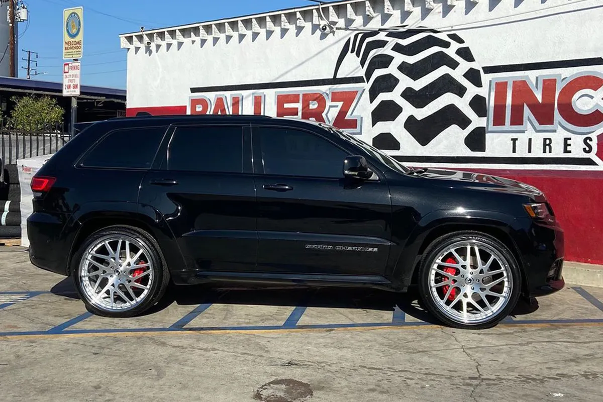 Jeep Cherokee on Forgiato Twisted Maglia Ff wheels