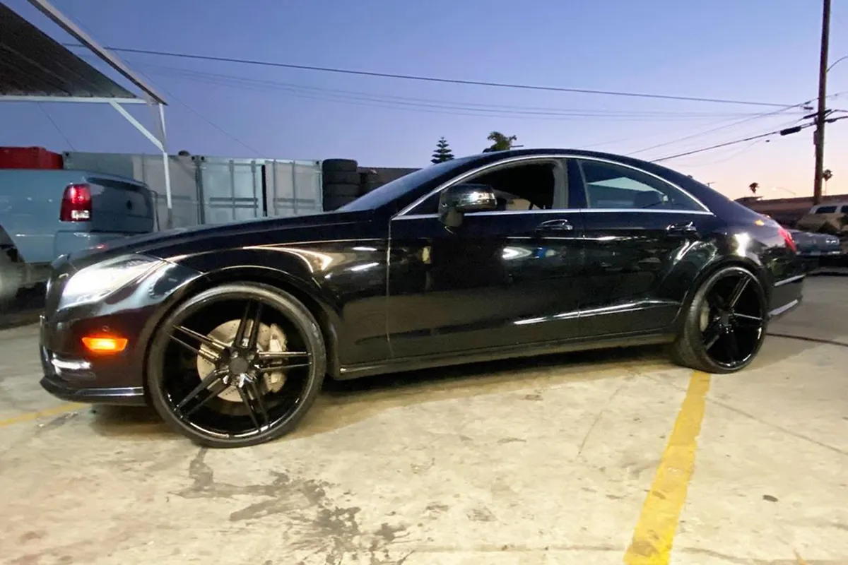 Mercedes-Benz CLS on Forgiato Tec S4 wheels