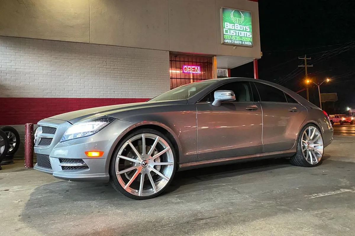 Mercedes-Benz CLS on Forgiato Undice-M wheels