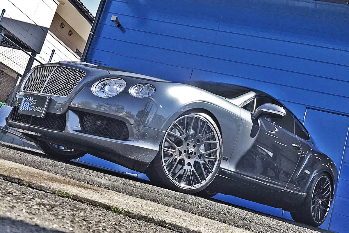 Bentley Continental on Forgiato Fratello-ECL wheels