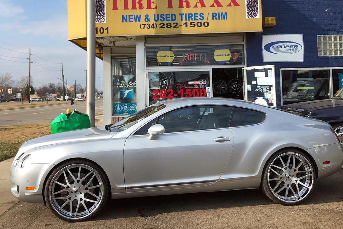 Bentley Continental on Forgiato Maglia wheels