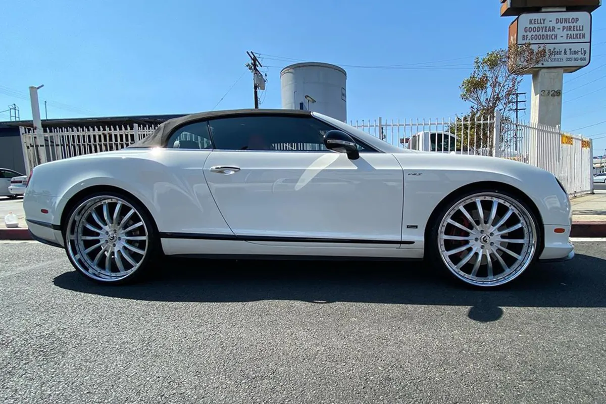 Bentley Continental on Forgiato Piatto wheels
