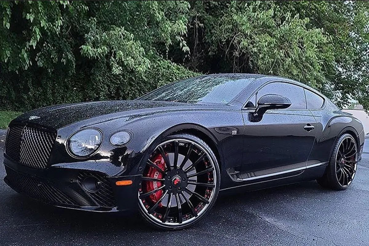 Bentley Continental on Forgiato Piatto-ECL wheels