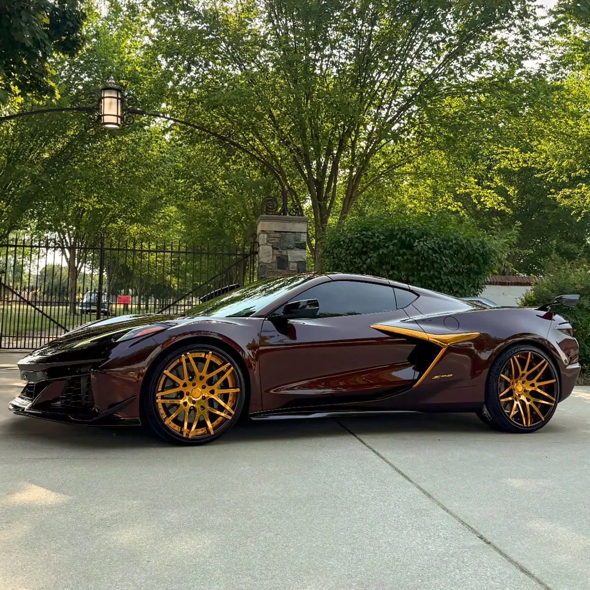 Chevrolet Corvette on Forgiato Maglia-ECL wheels