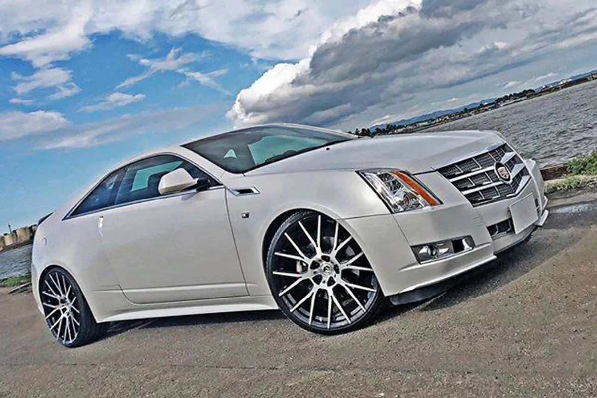 Cadillac CTS on Forgiato Flow wheels