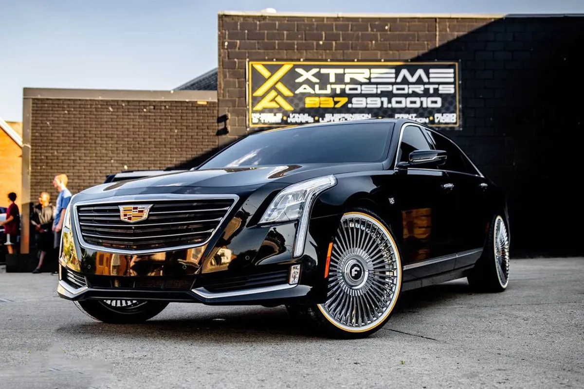 Cadillac CTS on Forgiato Trimestre-ECL wheels