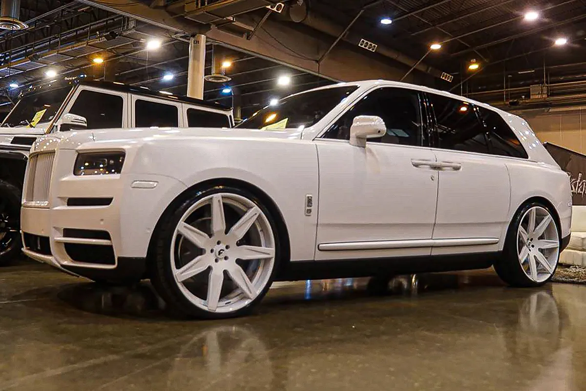 Rolls-Royce Cullinan on Forgiato Esporre-ECL wheels