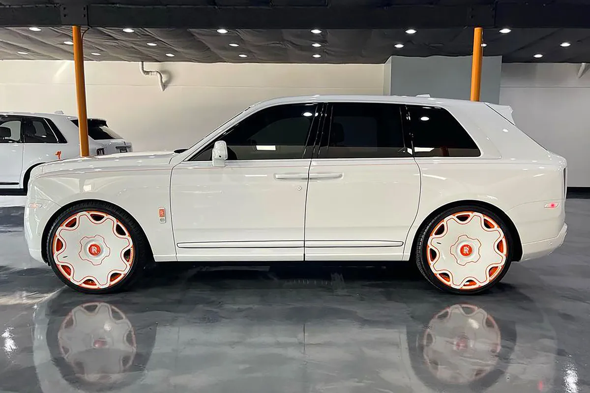 Rolls-Royce Cullinan on Forgiato Fiore-M wheels