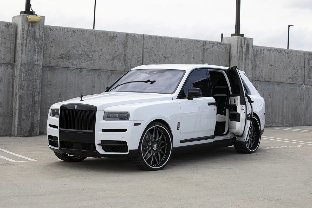 Rolls-Royce Cullinan on Forgiato Maglia wheels