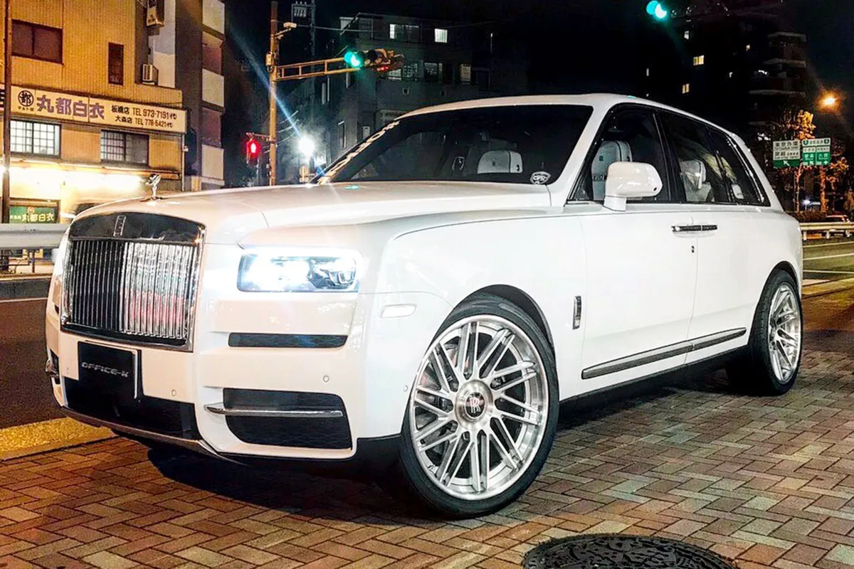 Rolls-Royce Cullinan on Forgiato Tec 3.6 wheels