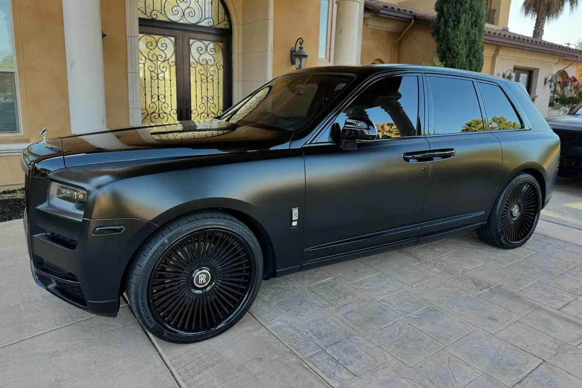Rolls-Royce Cullinan on Forgiato Trimestre wheels