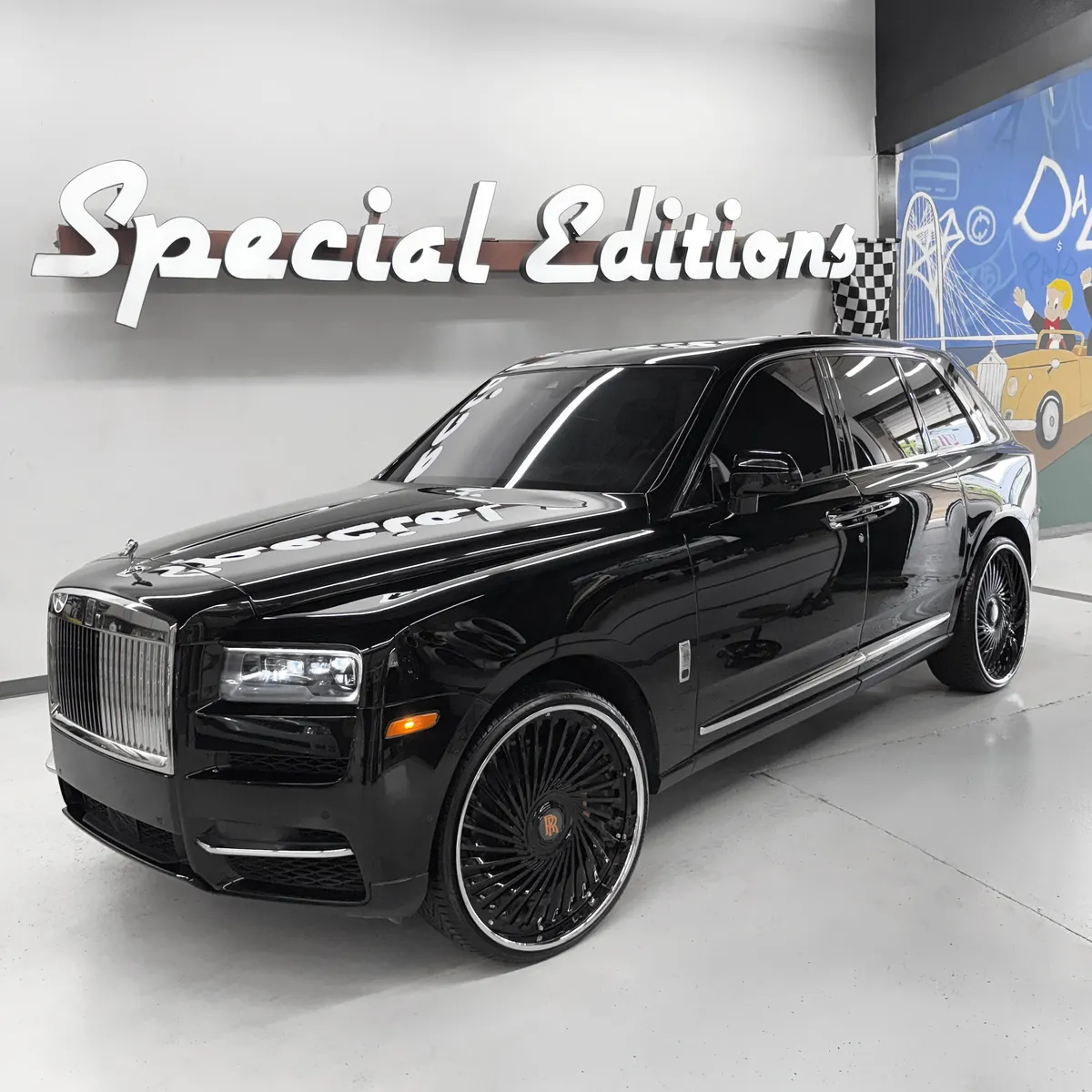 Rolls-Royce Cullinan on Forgiato Twisted Trimestre wheels