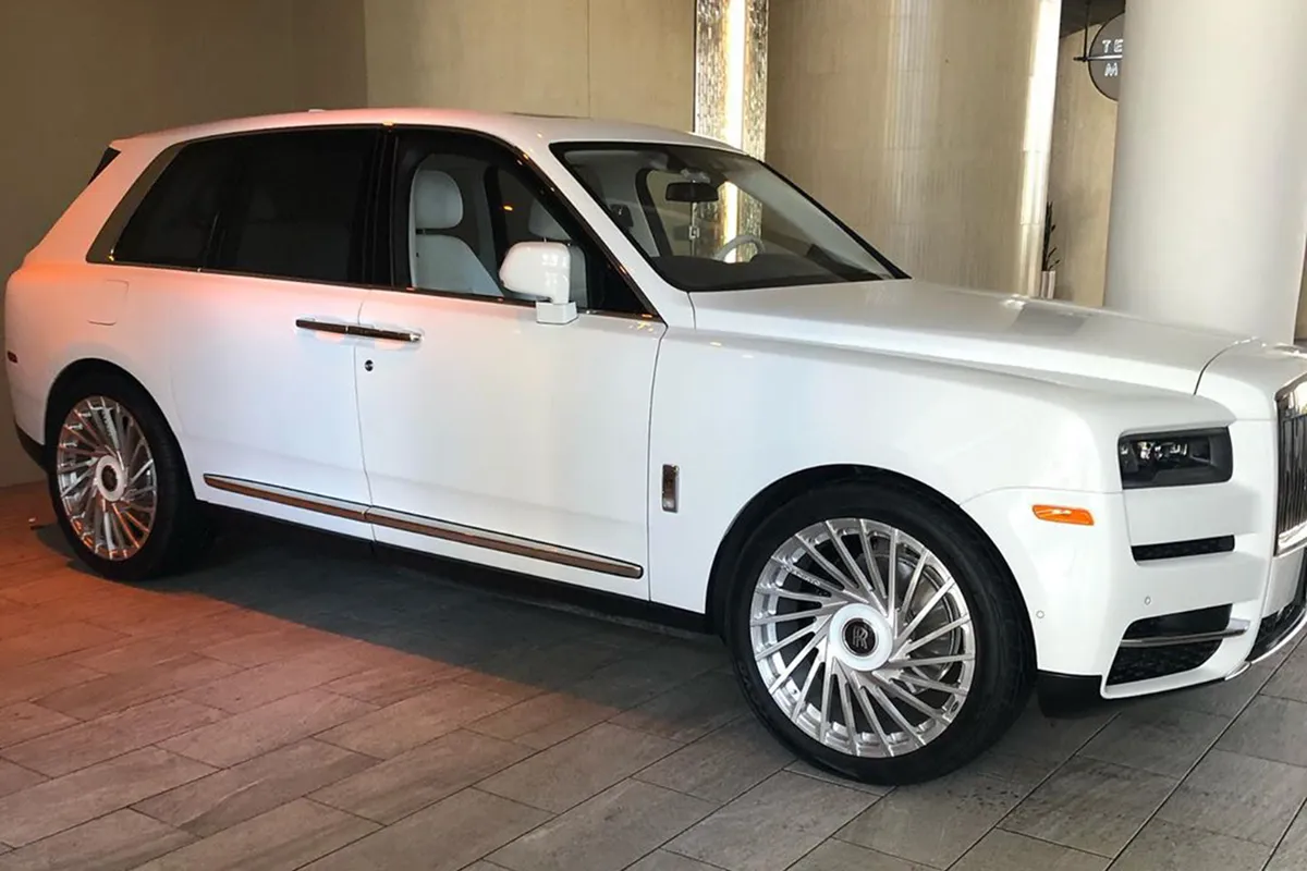 Rolls-Royce Cullinan on Forgiato Ventoso-M wheels