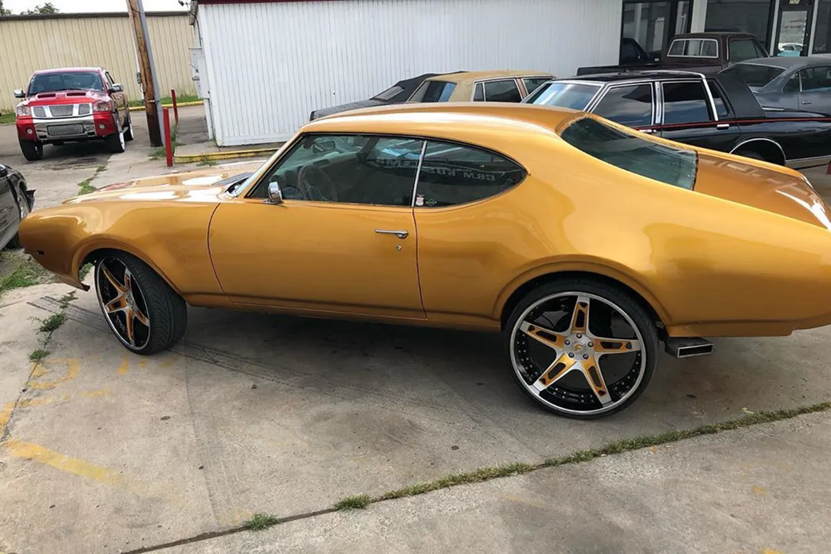 Oldsmobile Cutlass on Forgiato Affilato-ECL wheels
