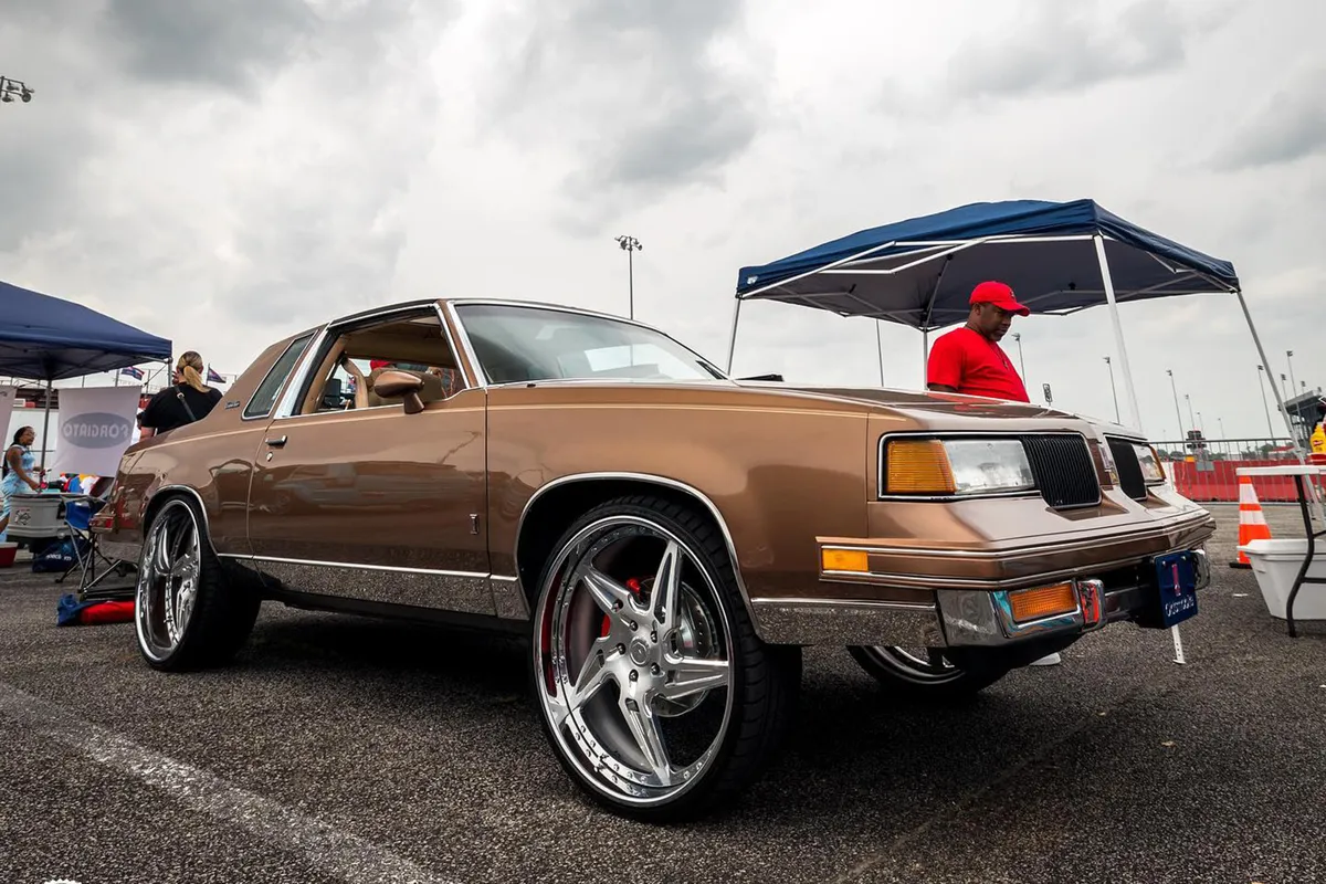 Oldsmobile Cutlass on Forgiato Fessuri wheels