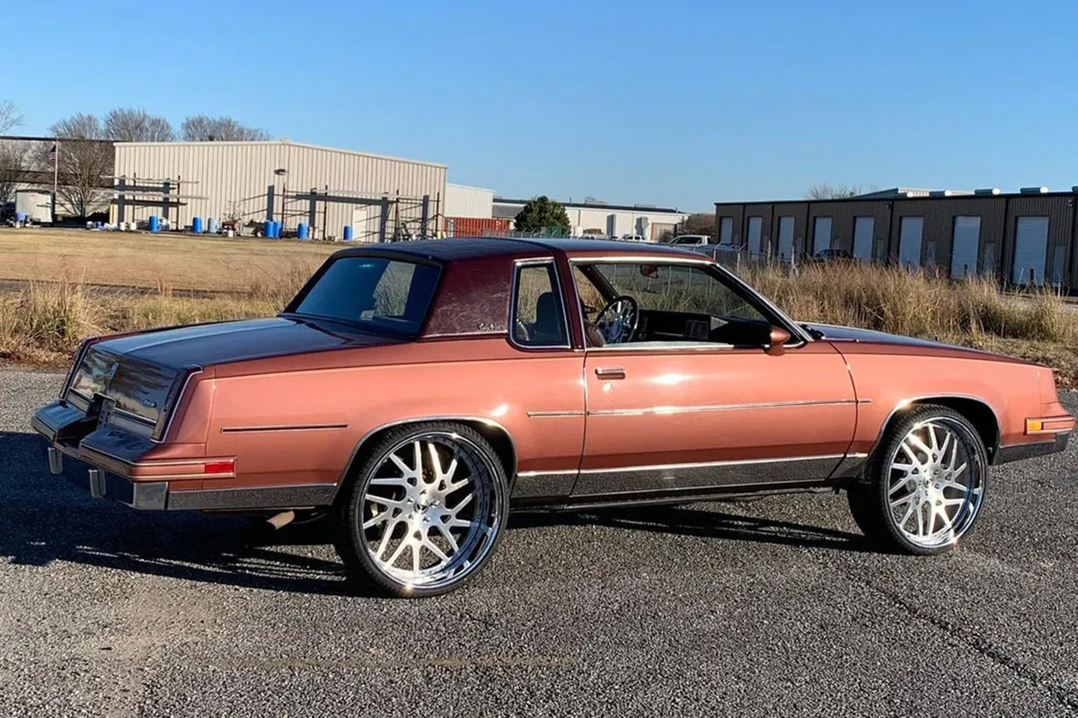 Oldsmobile Cutlass on Forgiato Twisted Maglia Ff wheels