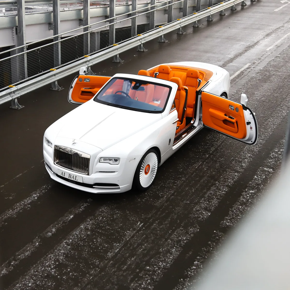 Rolls-Royce Dawn on Forgiato Trimestre-M wheels