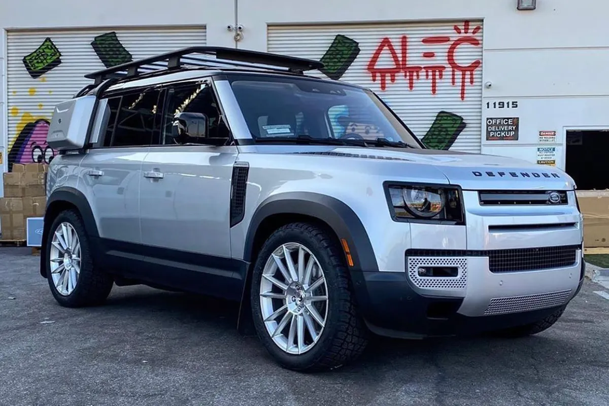 Land Rover Defender on Forgiato Flow wheels