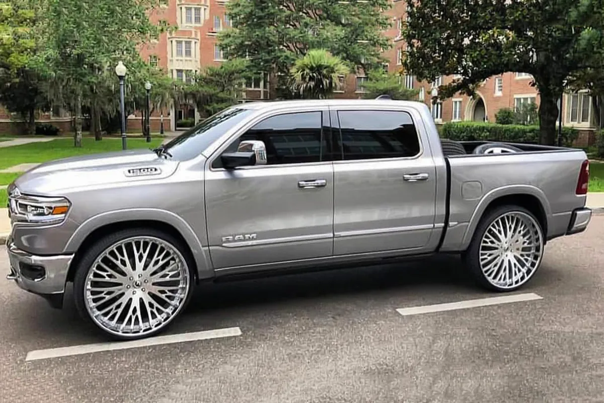 Dodge Dodge Truck on Forgiato Cravatta wheels