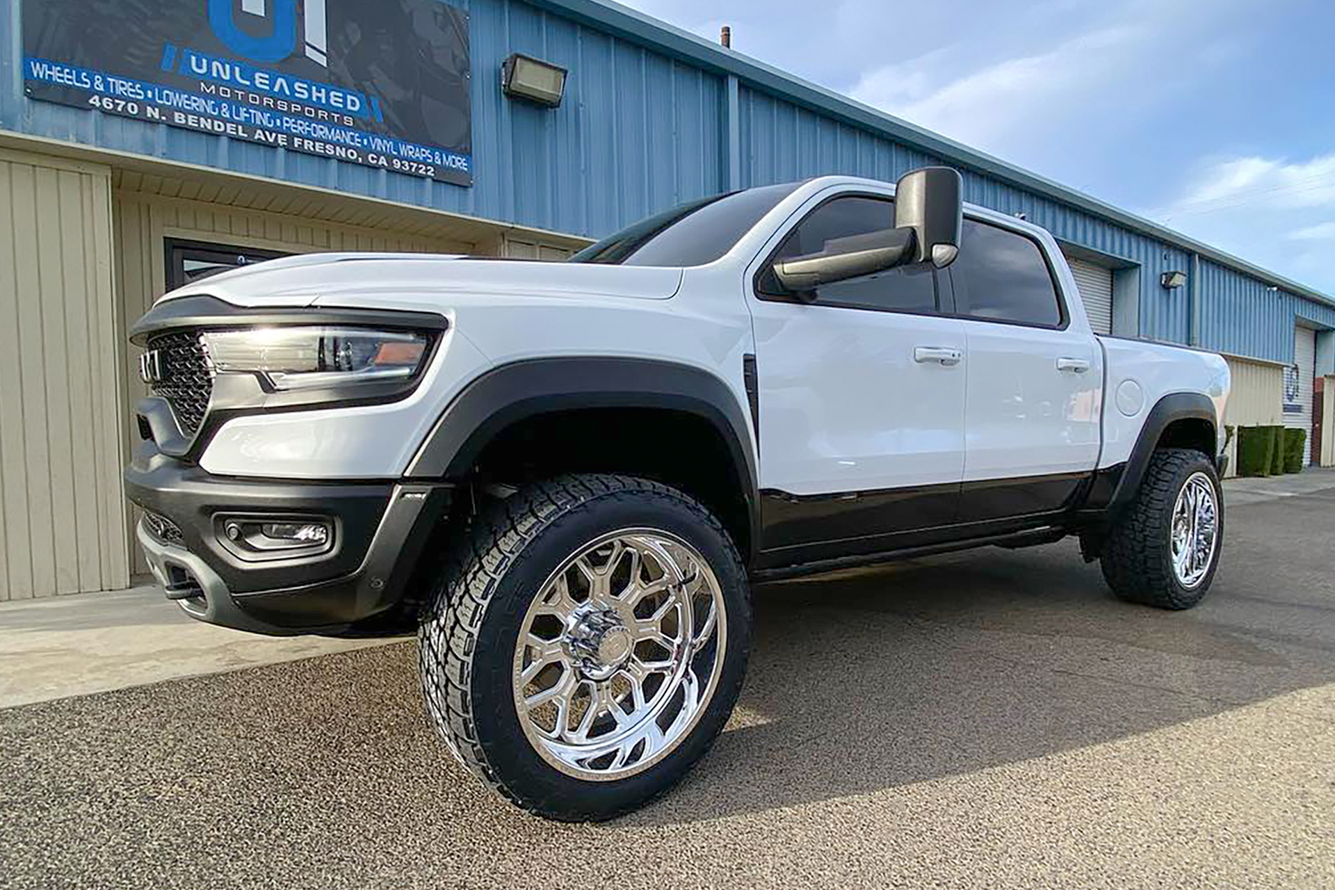 Dodge Truck on Flusso-T