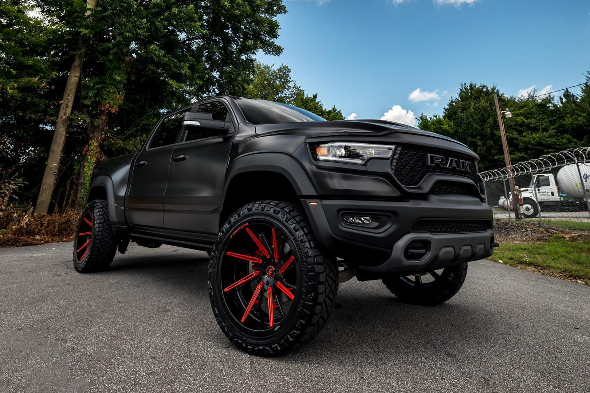 Dodge Truck on Gambe-2