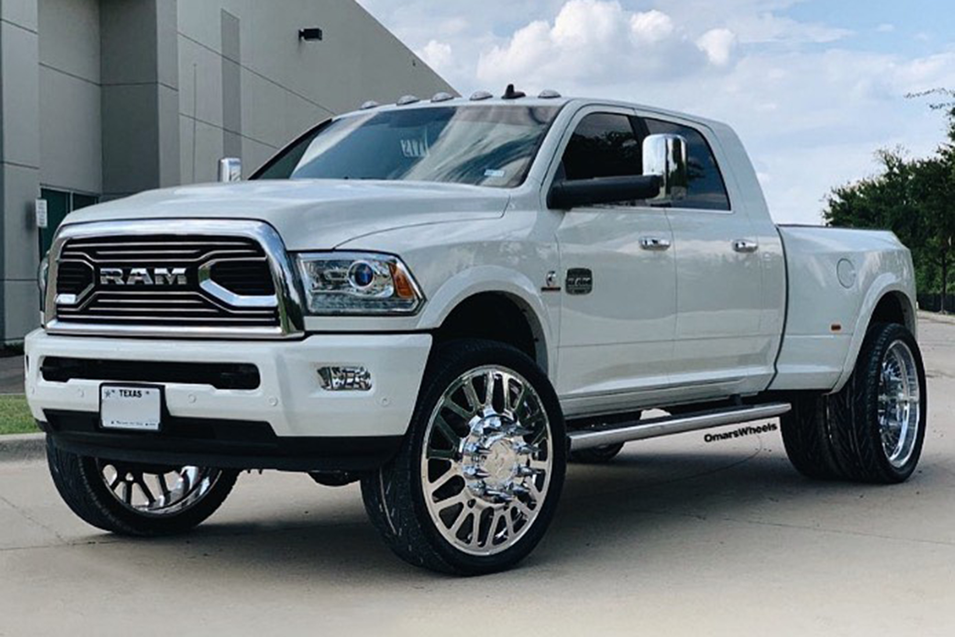 Dodge Truck on Maglia-D