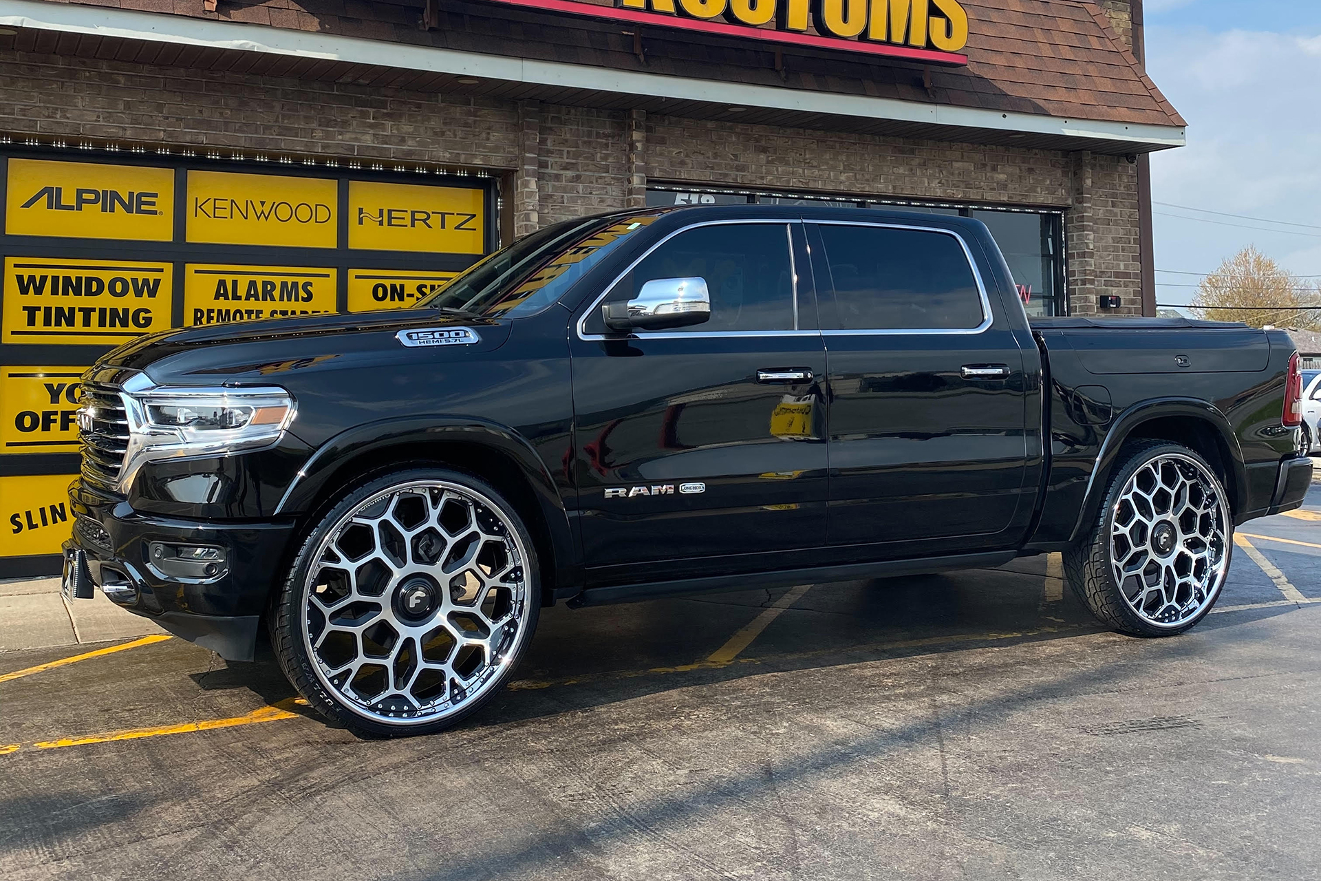 Dodge Truck on Ottagono