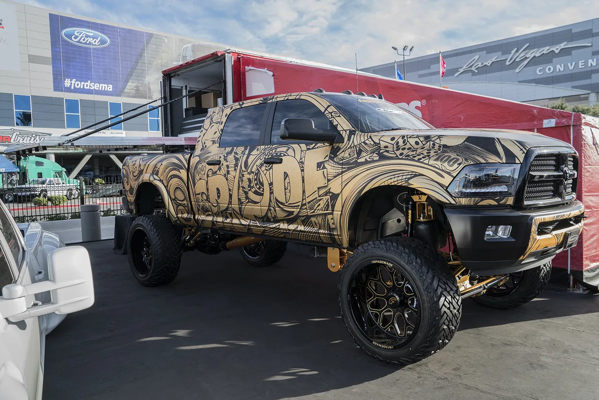 Dodge Dodge Truck on Forgiato Tessi-ECL wheels