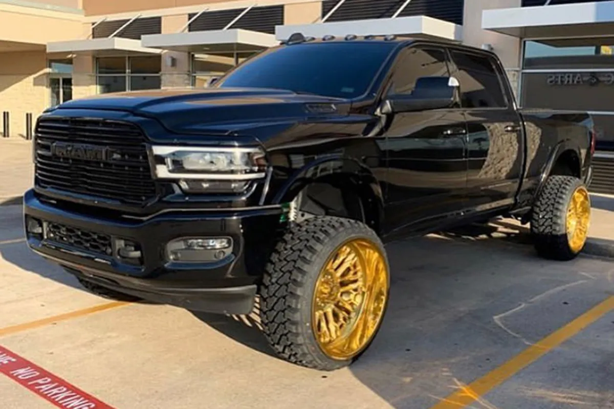 Dodge Dodge Truck on Forgiato Txc104 wheels