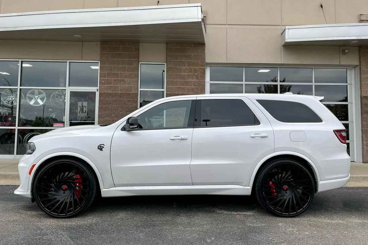 Dodge Dodge Truck on Forgiato Ventoso-ECL wheels