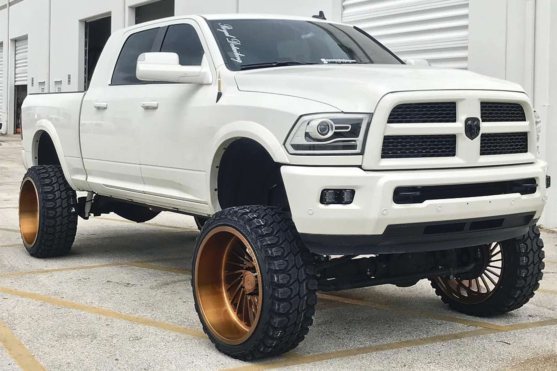 Dodge Truck on Ventoso-T