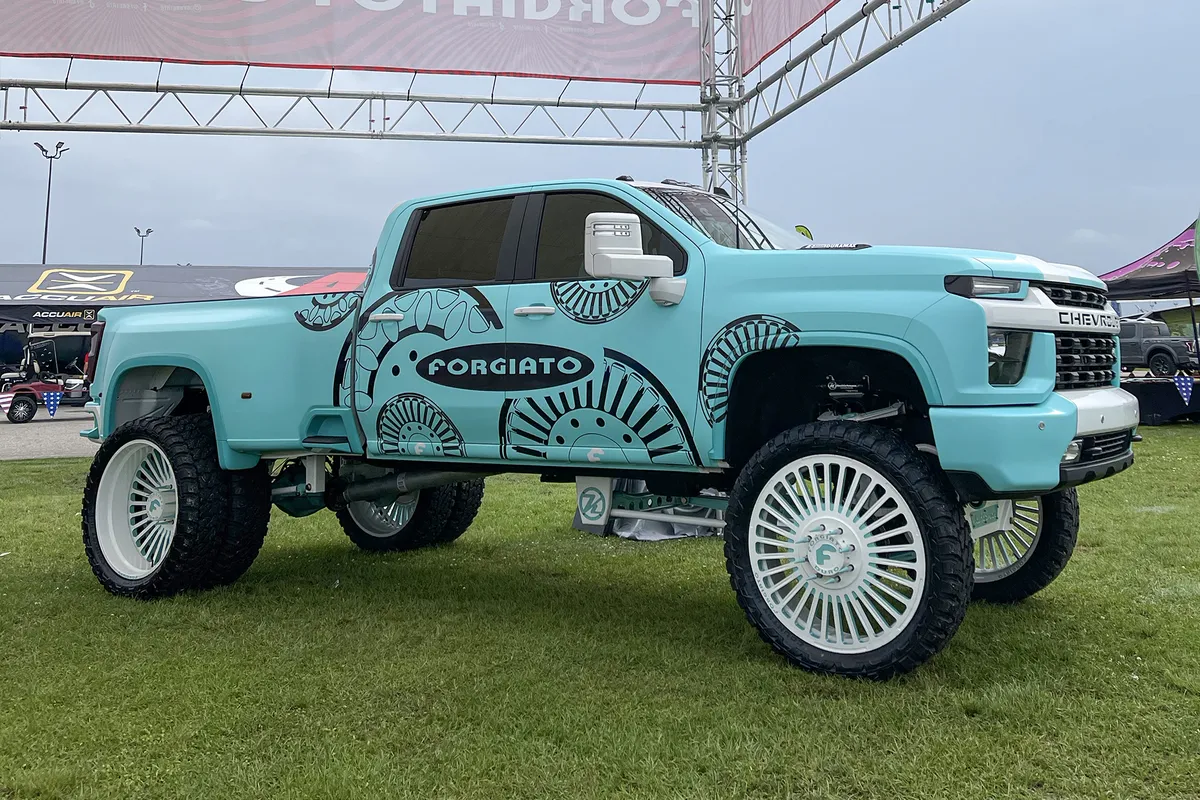Ford Dually on Forgiato Cablata-D wheels