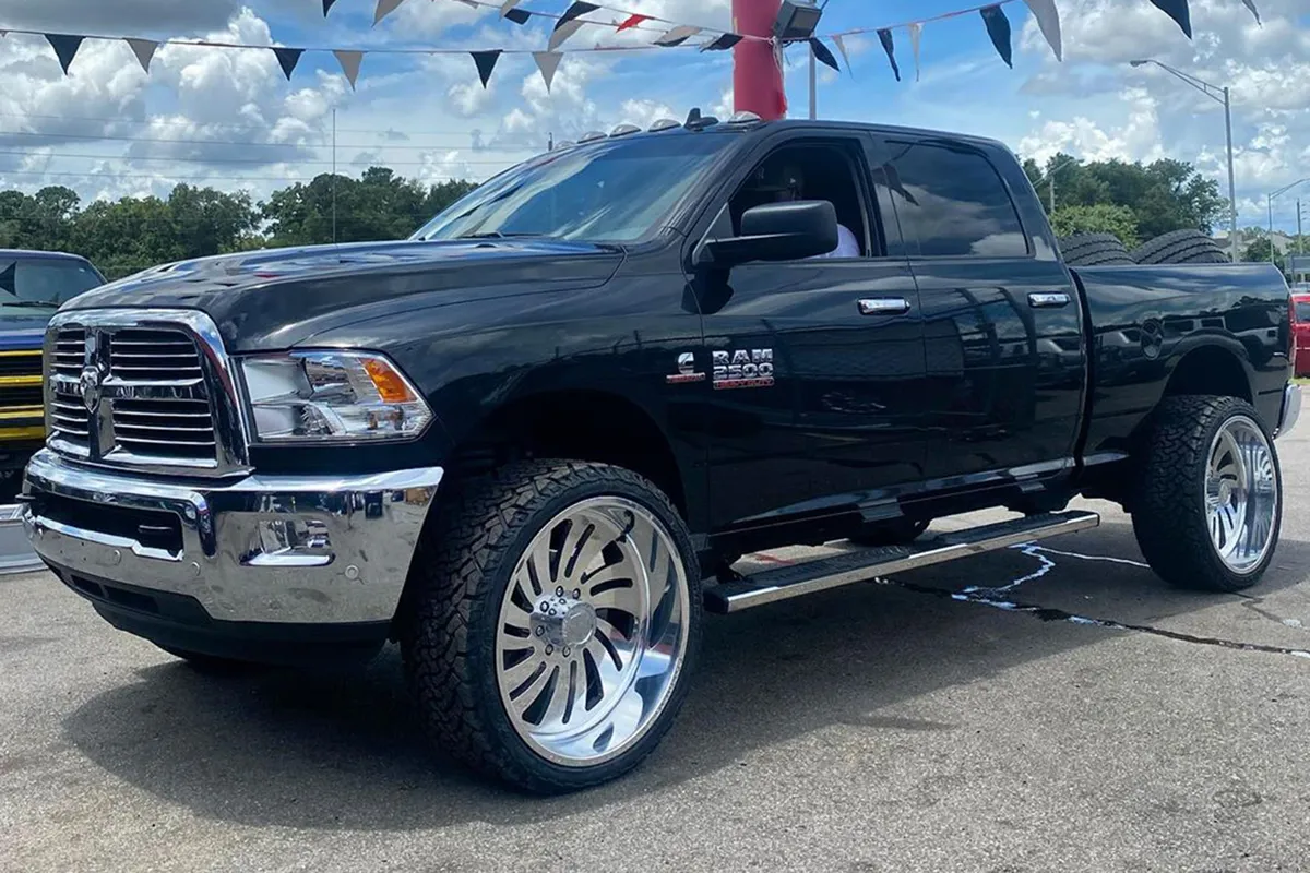 Ford Dually on Forgiato Canale-T wheels