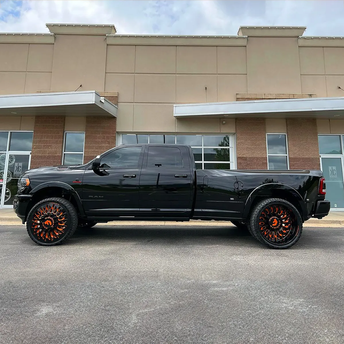 Ford Dually on Forgiato Txc 107 Duro wheels