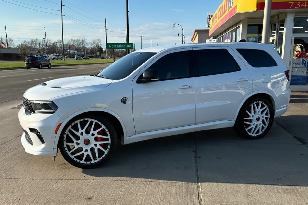 Dodge Durango on Forgiato Twisted Maglia-2 wheels