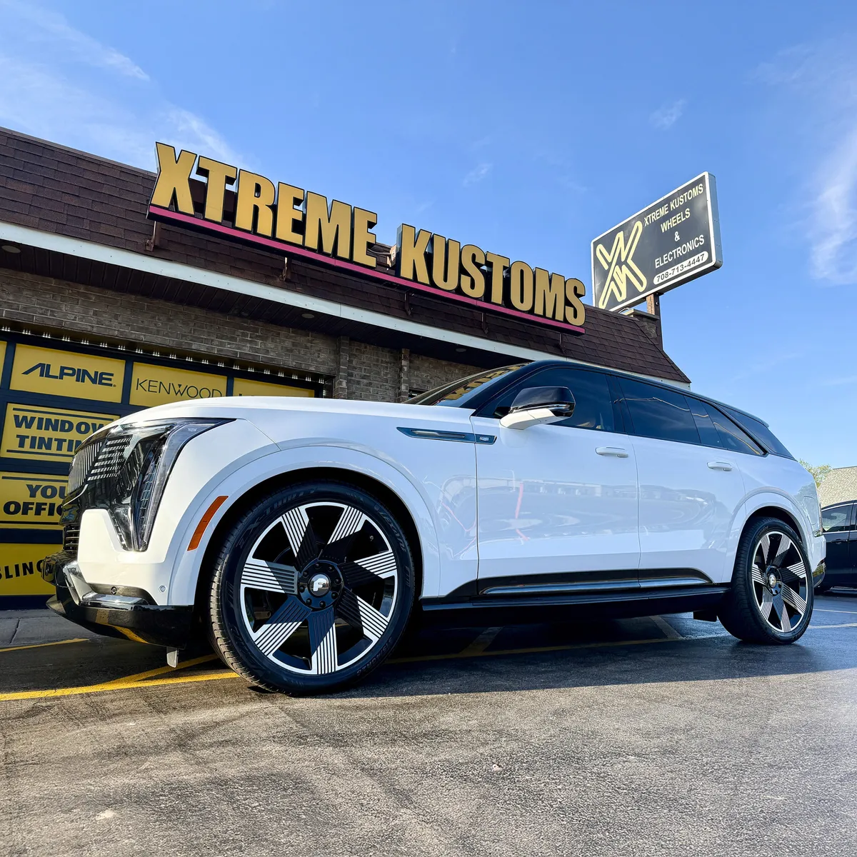 Cadillac Escalade IQ on Forgiato Spettro-M wheels