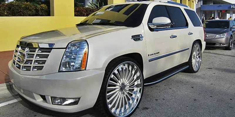 Cadillac Escalade on Forgiato Autonomo-L wheels