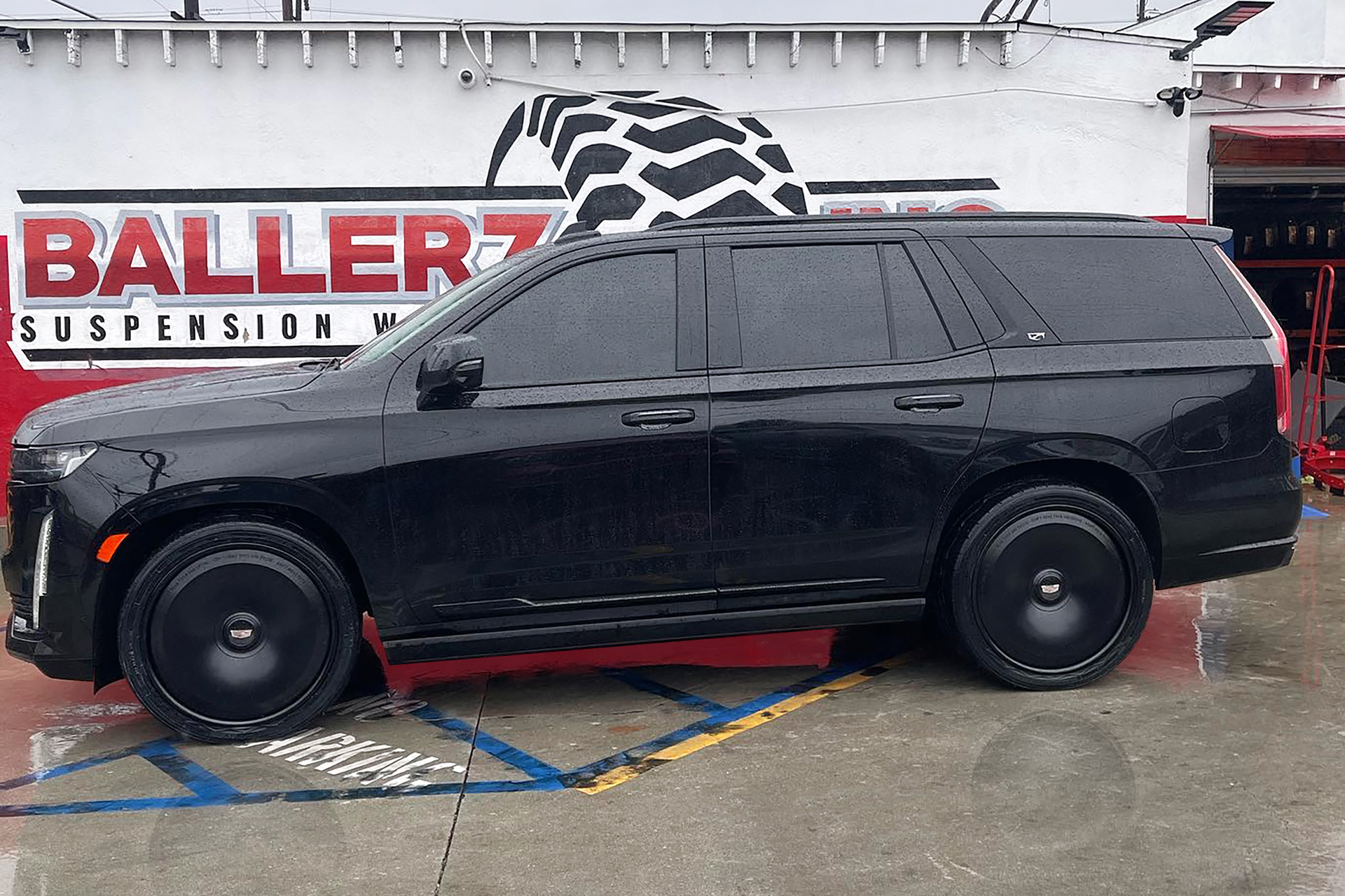 Escalade on Cactus Jack
