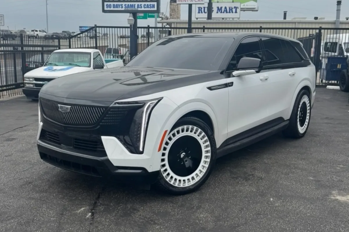 Cadillac Escalade on Forgiato Ecs 2 M wheels