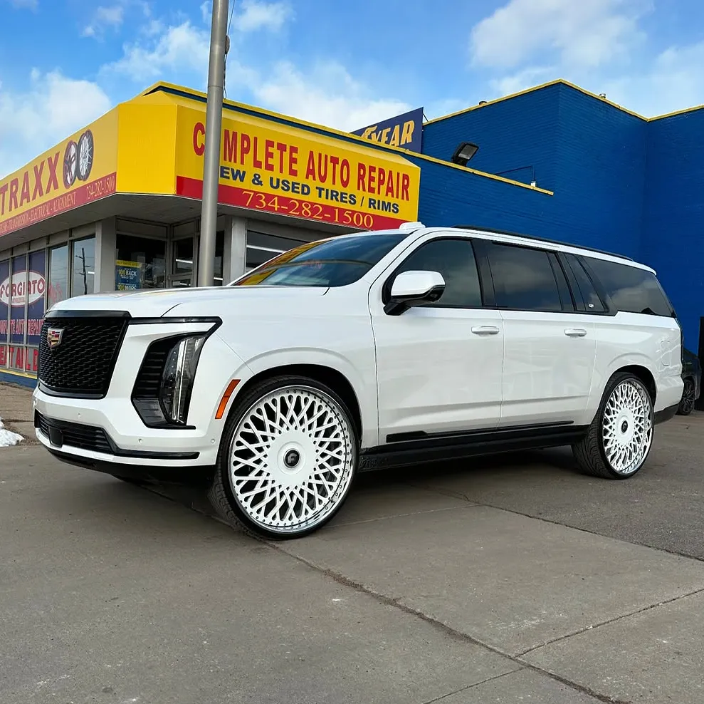 Escalade on Tessuto
