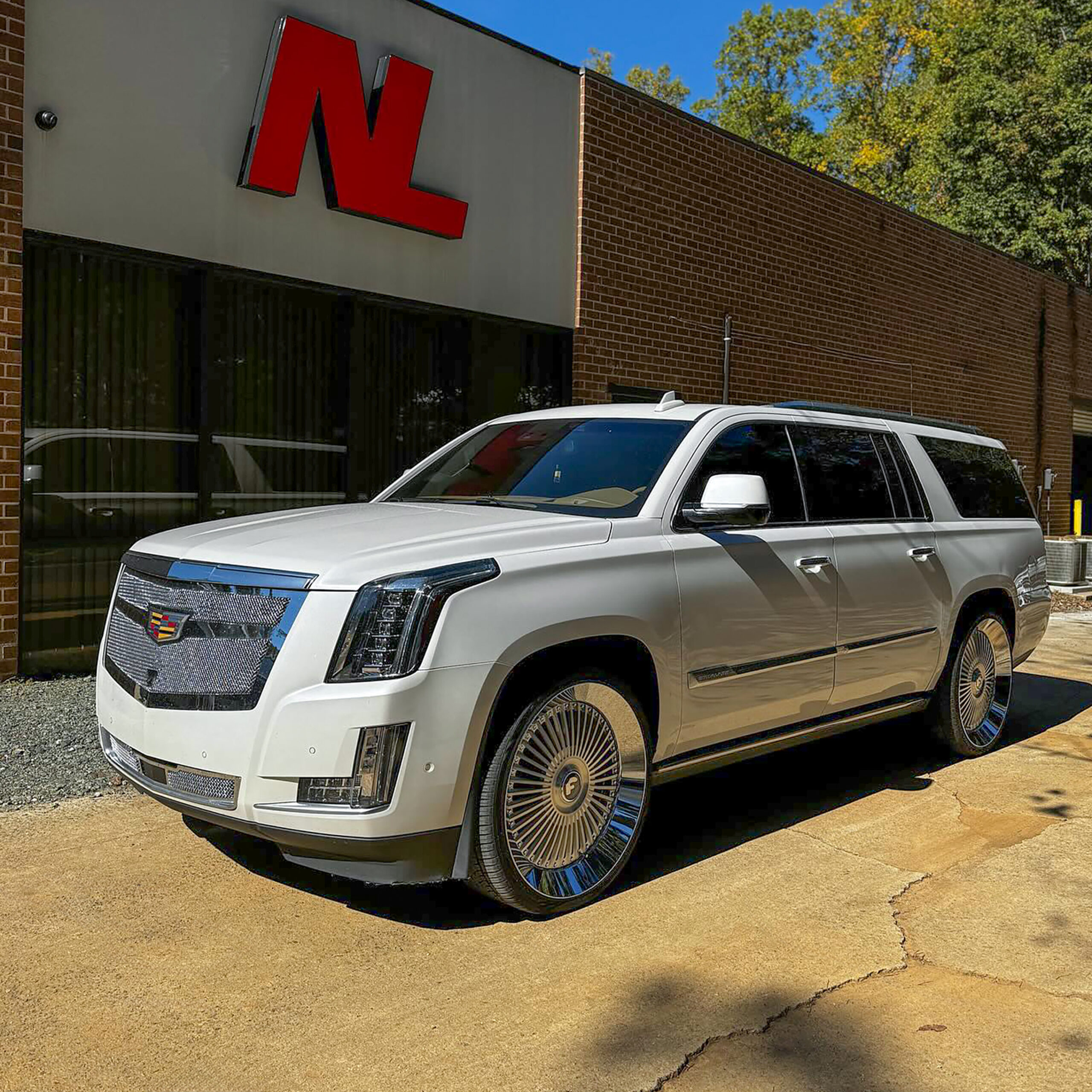 Escalade on Trimestre-Slant