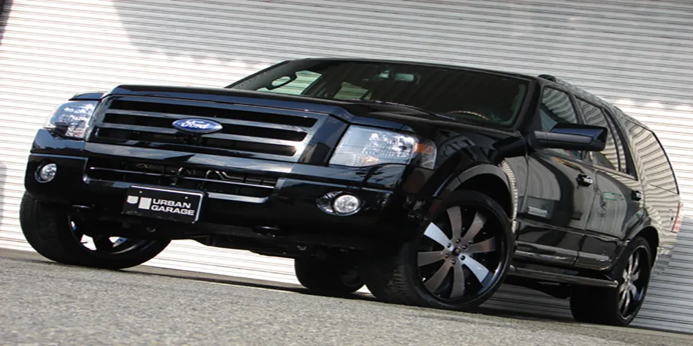Ford Expedition on Forgiato Otto wheels