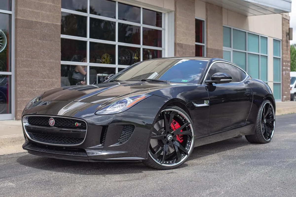 Jaguar F Type on Forgiato S221-ECL wheels