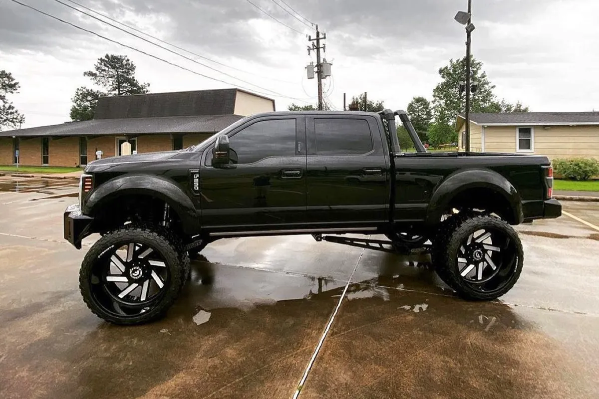 Ford F250 on Forgiato Sporco-T wheels