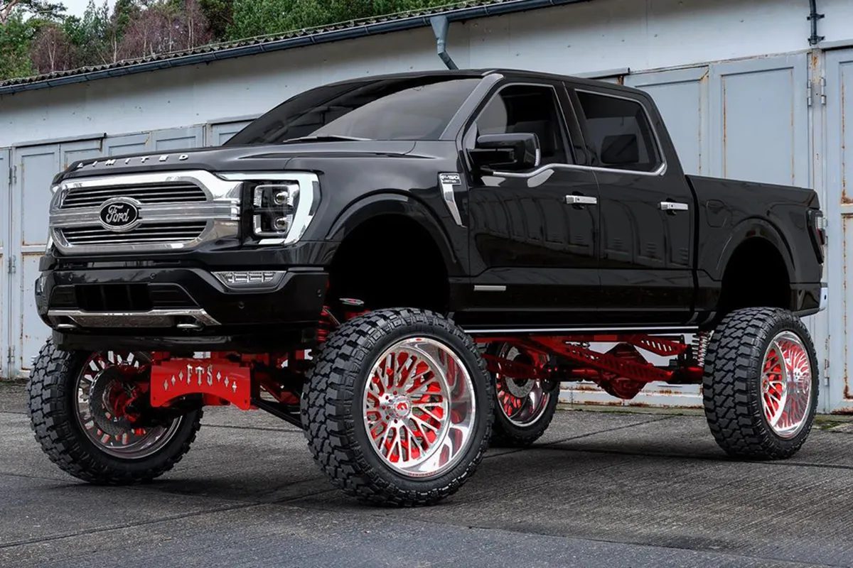 Ford F250 on Forgiato Txc107 wheels